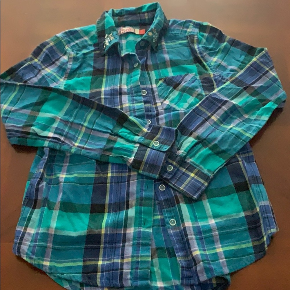 Girl’s long sleeve button down